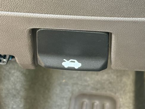 Used 2023 Chevrolet Malibu LT FWD image 19