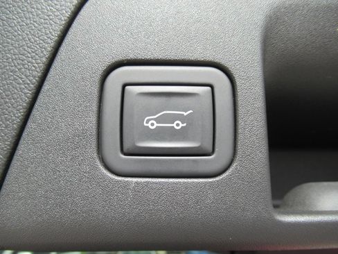 Used 2023 Buick Envision Avenir FWD image 40