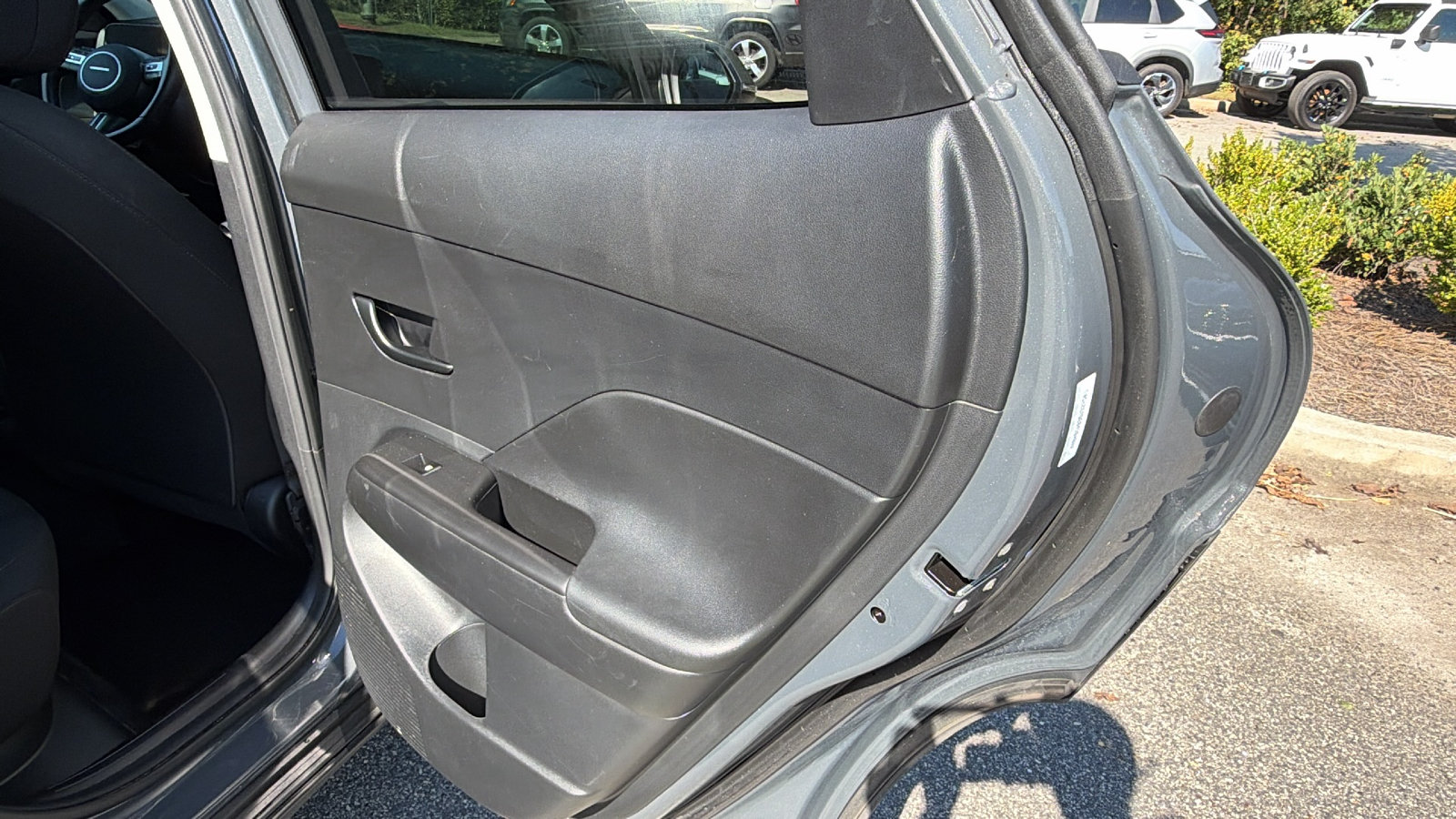 Used 2025 Hyundai Kona SEL AWD/4WD image 20