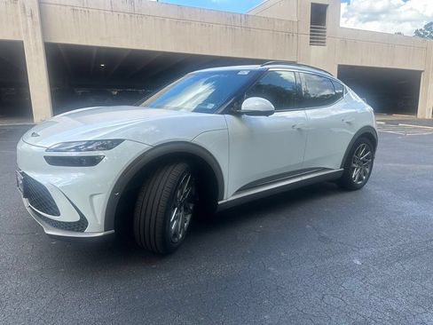 Used 2023 Genesis GV60 Advanced AWD/4WD image 2