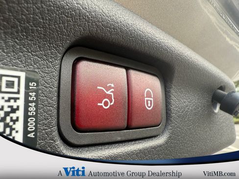 Used 2024 Mercedes-Benz C 300 4MATIC Sedan image 25