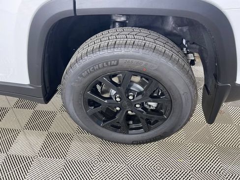 New 2026 Jeep Grand Cherokee Altitude AWD/4WD image 19