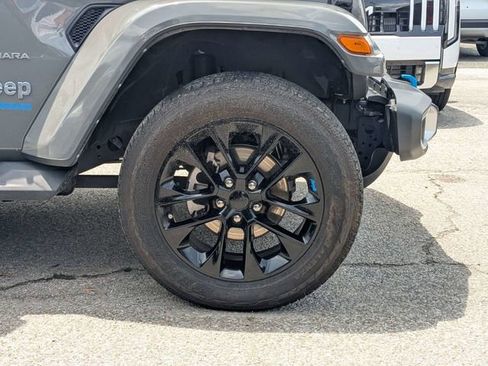 Used 2022 Jeep Wrangler Unlimited Sahara w/ Safety Group AWD/4WD image 9
