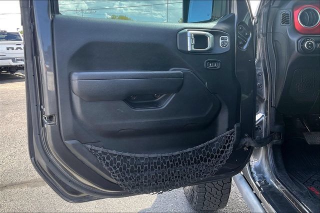 Used 2022 Jeep Gladiator Rubicon w/ LED Lighting Group AWD/4WD image 18