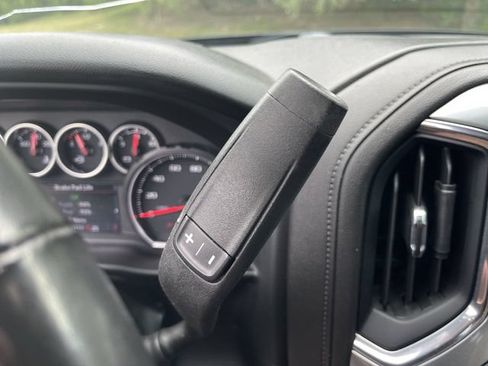 Used 2022 Chevrolet Silverado 1500 RST AWD/4WD image 16