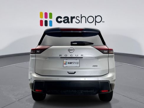 Used 2025 Nissan Rogue SV AWD/4WD image 4