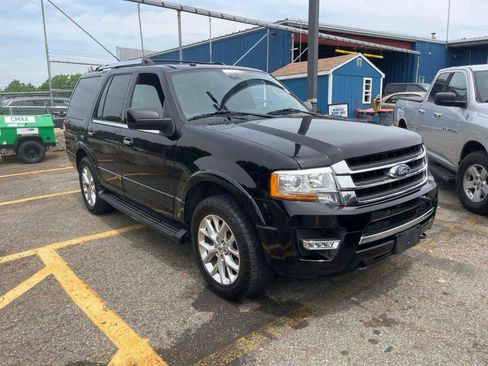 Used 2017 Ford Expedition Limited AWD/4WD image 3