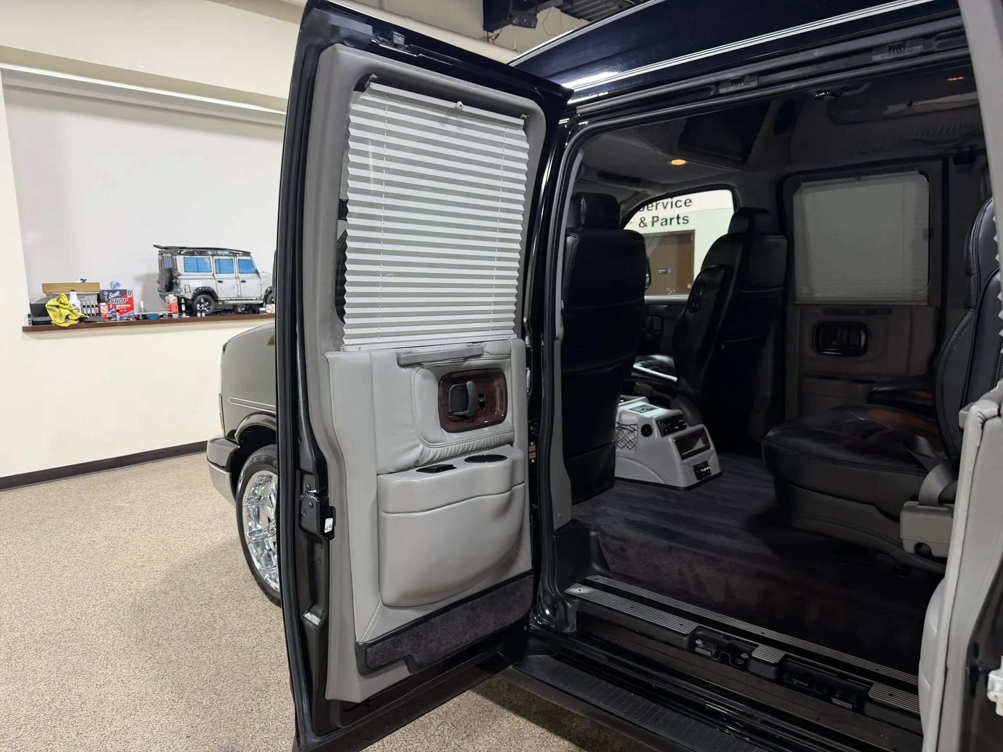 Used 2007 GMC Savana 1500 AWD w/ Preferred Equipment Group image 42