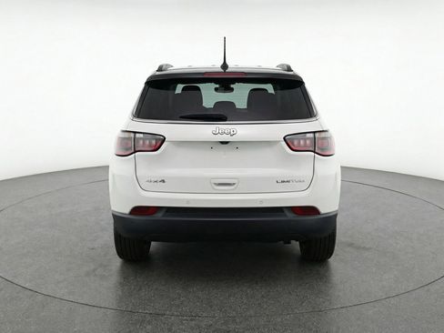 Used 2025 Jeep Compass Limited image 7