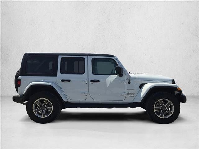 Used 2018 Jeep Wrangler Unlimited Sahara AWD/4WD image 4