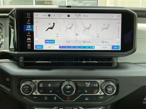 New 2025 Jeep Gladiator Sport image 24