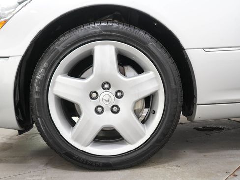 Used 2005 Lexus LS 430 RWD image 33