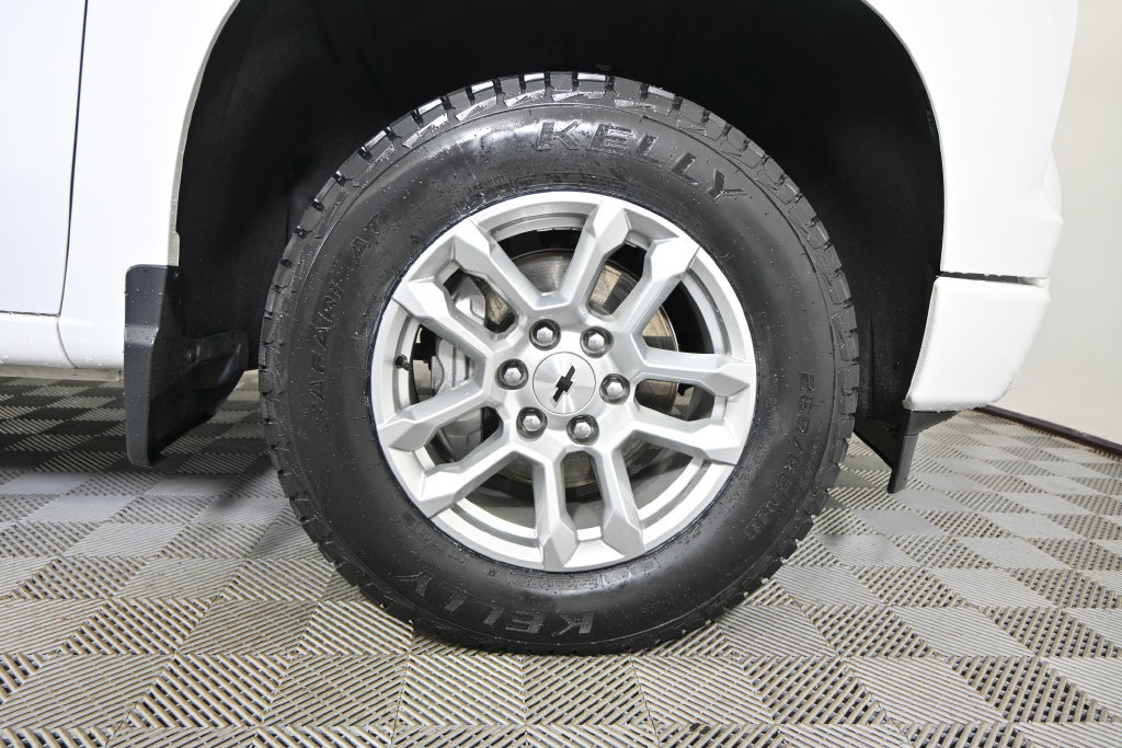 Used 2024 Chevrolet Silverado 1500 RST AWD/4WD image 12