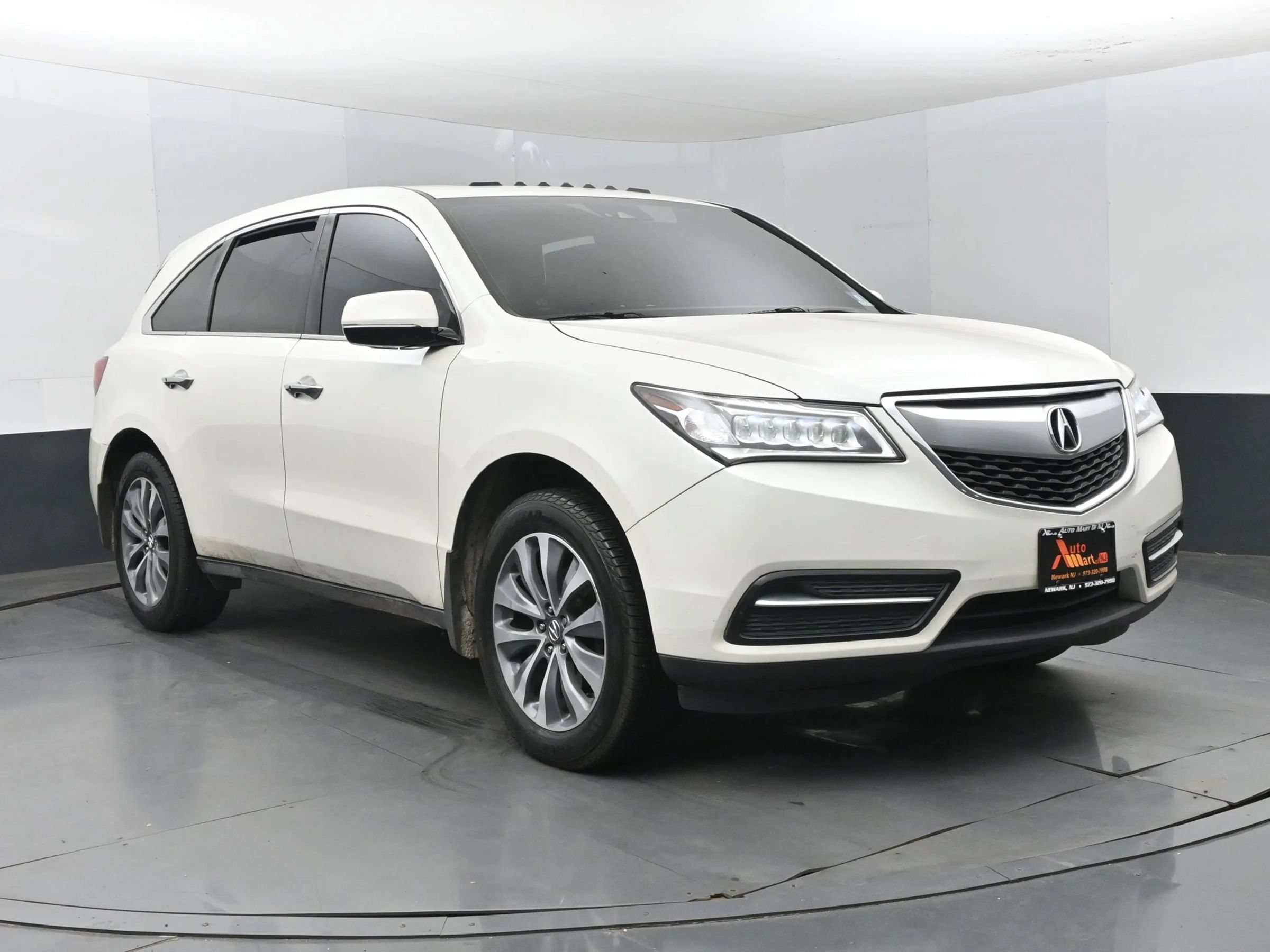 Used 2016 Acura MDX w/ Technology Package FWD image 2