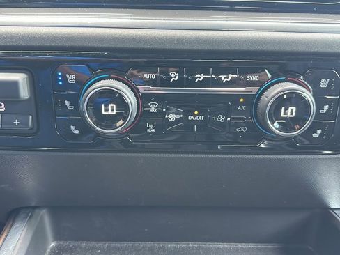 Used 2024 Chevrolet Silverado 1500 High Country w/ Technology Package image 24