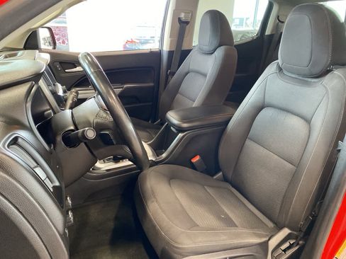 Used 2018 Chevrolet Colorado LT w/ LT Convenience Package image 11