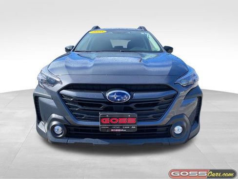 Used 2025 Subaru Outback Premium image 2
