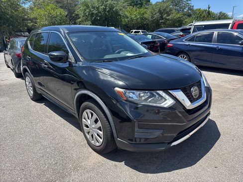 Used 2020 Nissan Rogue S FWD image 2