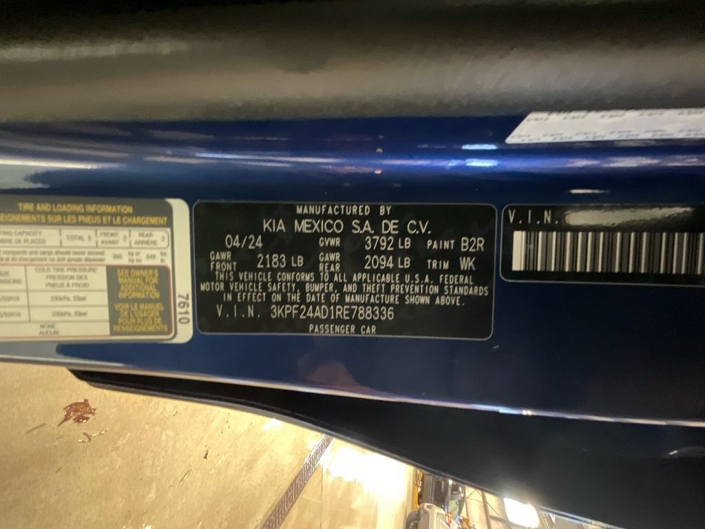 Used 2024 Kia Forte LXS FWD image 29