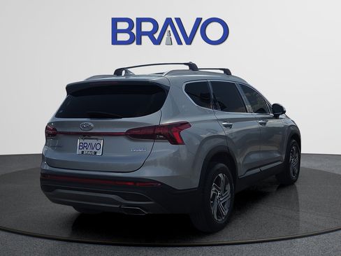 Used 2023 Hyundai Santa Fe SEL FWD image 4