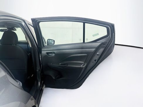 Used 2025 Nissan Versa SV FWD image 29