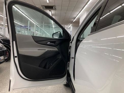 Used 2019 Chevrolet Equinox LT AWD/4WD image 24