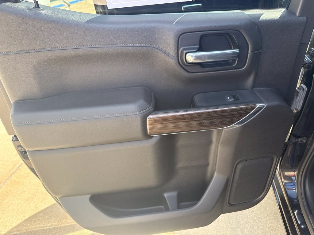 Used 2021 Chevrolet Silverado 1500 RST w/ Bed Protection Package AWD/4WD image 9