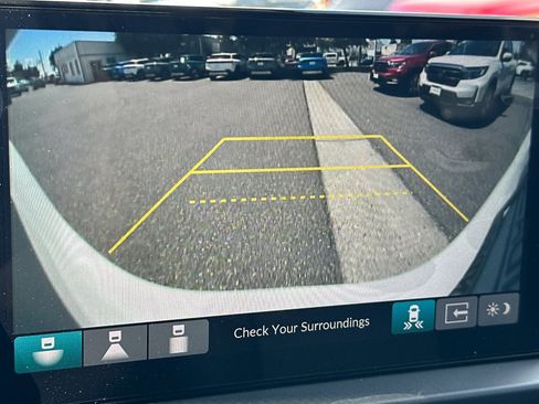 New 2025 Honda Pilot Touring image 23