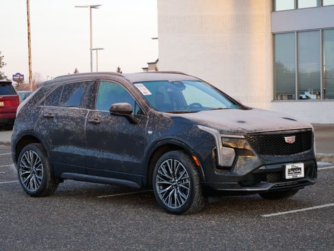 Used 2024 Cadillac XT4 Sport image 16