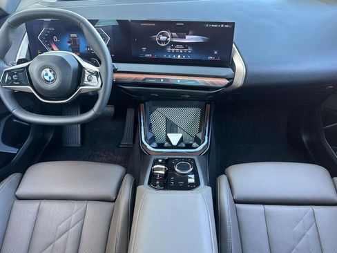 Used 2025 BMW X3 xDrive30i w/ Premium Package image 16