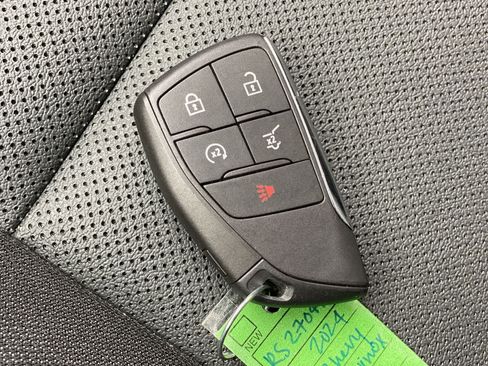 Used 2024 Chevrolet Equinox EV LT FWD image 27