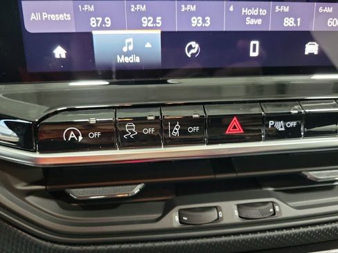 New 2026 Jeep Compass Limited image 24