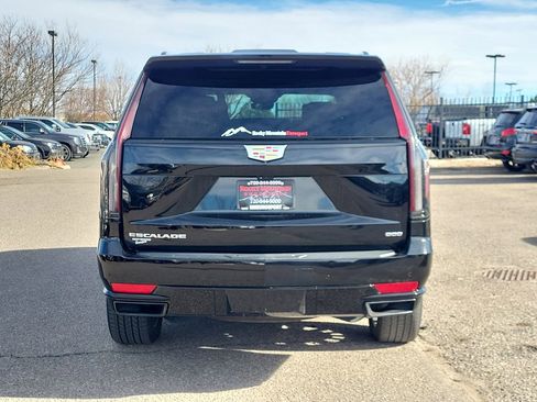 Used 2023 Cadillac Escalade Sport image 5