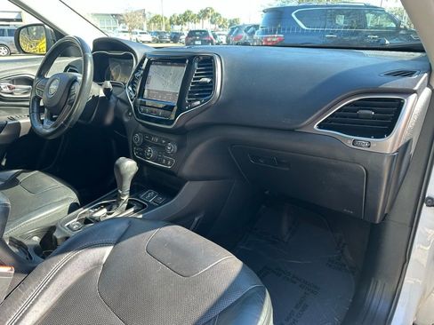 Used 2019 Jeep Cherokee Limited w/ Technology Group image 36