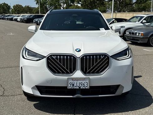 Used 2026 BMW X3 xDrive30i w/ Premium Package AWD/4WD image 4