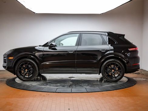 Certified 2026 Porsche Cayenne image 2