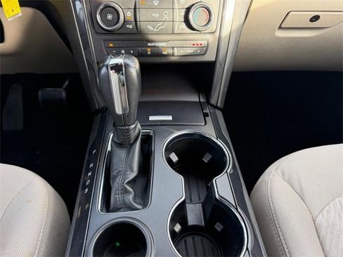 Used 2018 Ford Explorer FWD image 16