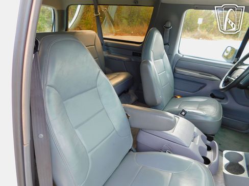 Used 1995 Ford Bronco XLT AWD/4WD image 11