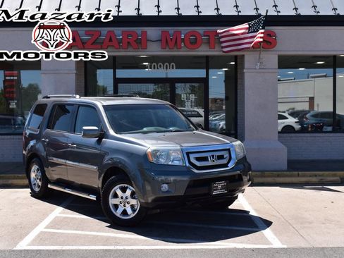 Used 2010 Honda Pilot Touring image 1