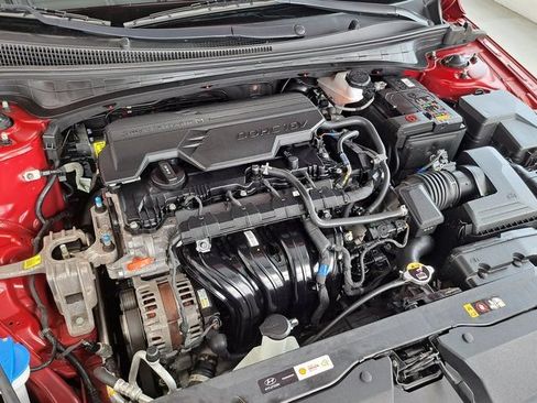 Used 2024 Hyundai Elantra SEL FWD image 30