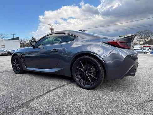 Used 2023 Toyota GR86 Premium w/ ALL Weather Mat Package (TMS) image 6