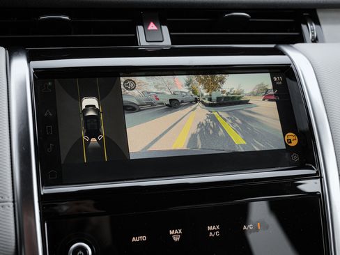 Used 2023 Land Rover Discovery Sport SE R-Dynamic image 26