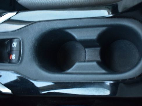 Used 2022 Toyota Corolla LE image 29