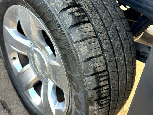 Used 2018 Chevrolet Silverado 1500 LT w/ LT Eassist Package image 8