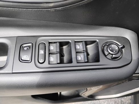 Used 2022 Jeep Renegade Limited w/ Sun, Sound & Wheels Group AWD/4WD image 14