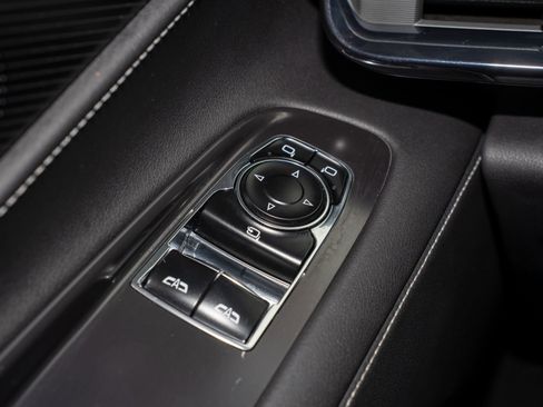 Used 2023 Chevrolet Corvette Stingray Preferred Cpe w/ Stealth Interior Trim Package image 20