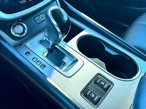 Used 2022 Nissan Murano SL w/ SL Moonroof Package image 34