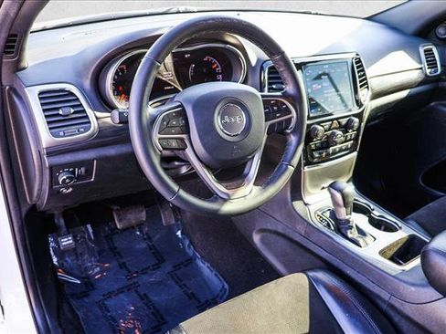 Used 2021 Jeep Grand Cherokee Laredo X AWD/4WD image 10