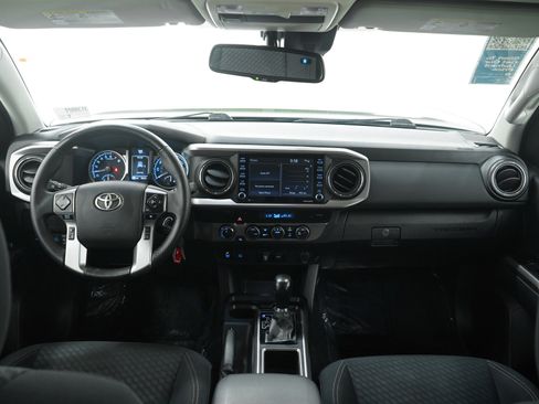 Used 2021 Toyota Tacoma SR5 w/ Trail Edition image 16