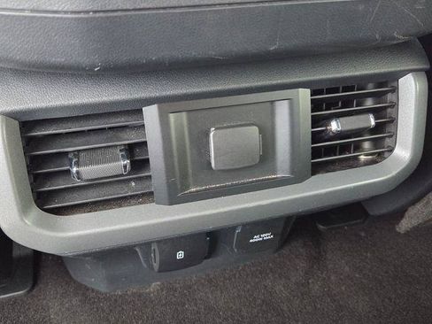 Used 2022 Ford F150 Lariat RWD image 13